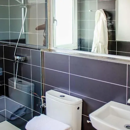 Sleeps 10 Pool Air Con Wifi Villa