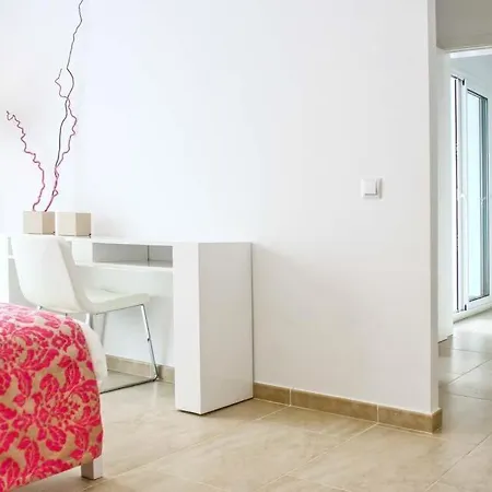 Sleeps 10 Pool Air Con Wifi Villa Son Bou