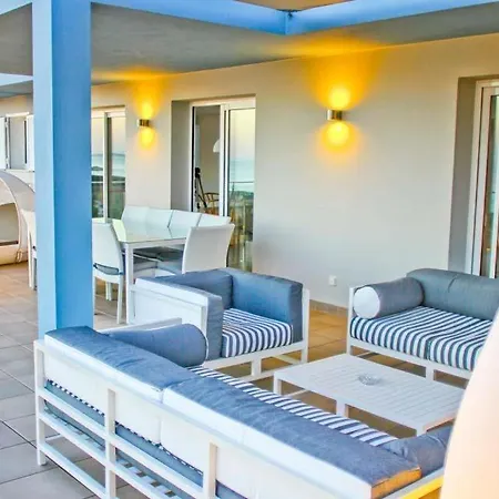 Sleeps 10 Pool Air Con Wifi